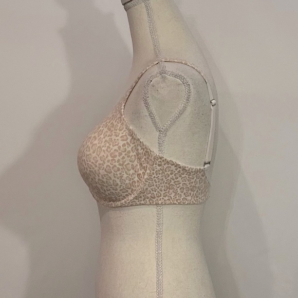 Victoria’s Secret Bra - Picture 3 of 5